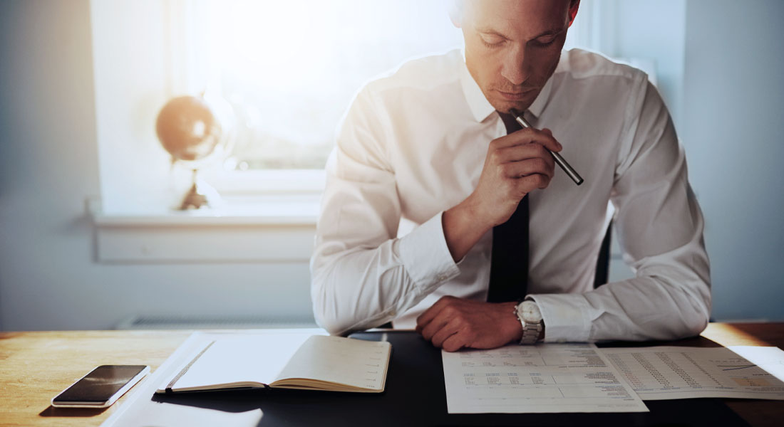 Man deciding what entity type to make his business