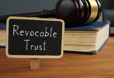 An outdated will puts family’s inheritance at risk: Essential estate ...